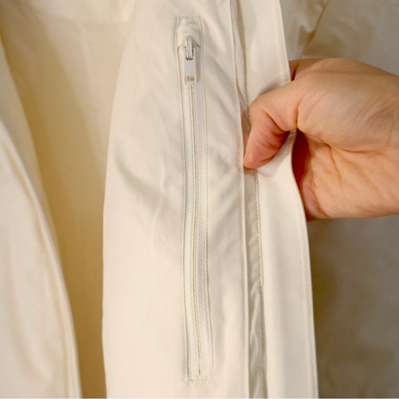 Uniqlo Women's Off-White Puffer Jacket Seamless Down Parka - Picture 8 of 14